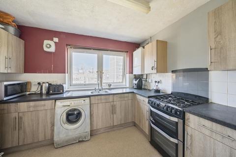 2 bedroom apartment for sale, St. Saviours Estate, London