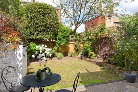 4 bedroom end of terrace house to rent, Woodsome Road, Dartmouth Park NW5