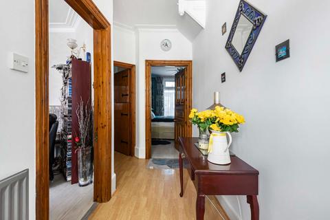 2 bedroom flat for sale, Radnor Road, Harrow Central