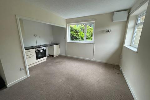 1 bedroom flat to rent, Priestthorpe Close, Bingley BD16