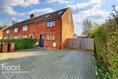 3 bedroom end of terrace house for sale, Salisbury Road, Welwyn Garden City