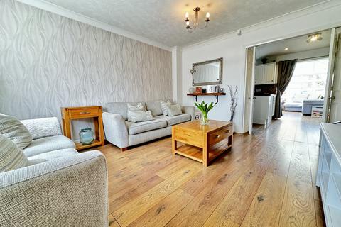 26 Enfield Drive, Barry, CF62 8NU