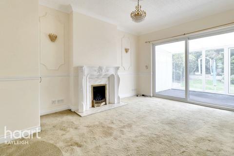 2 Broad Oak Way, Rayleigh, SS6 8JU
