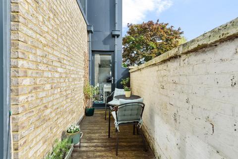 2 bedroom flat for sale, Coverton Road, Tooting
