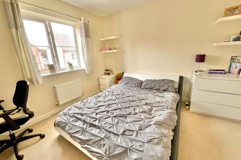 39 Brampton Grange Drive, Middlemore, Daventry, NN11 8BE