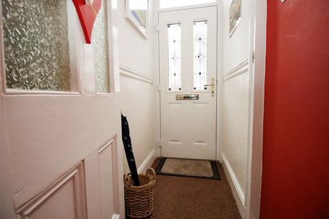 2 bedroom end of terrace house for sale, Queens Terrace, Filey YO14