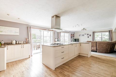 4 bedroom detached house for sale, Marsh Road, Hoveton