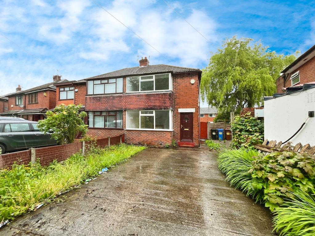 Longford Road West, Reddish... 2 bed semidetached house for sale £