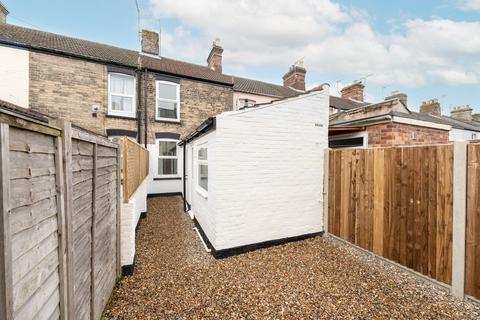 2 bedroom terraced house for sale, Edinburgh Road, Lowestoft