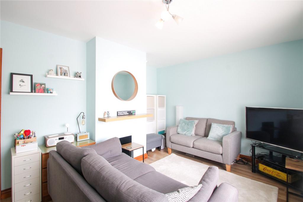 Hungerford Crescent, Bristol, BS4 2 bed end of terrace house for sale