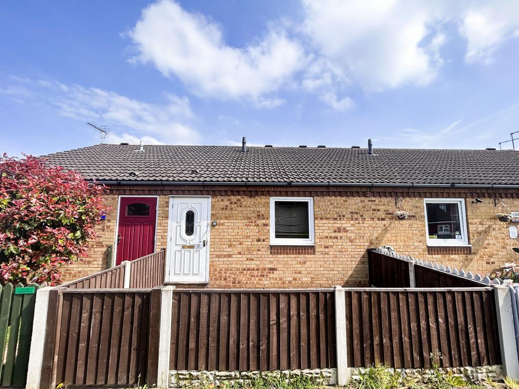 Charming One Bedroom Bungalow: Bolsover Road, Scu