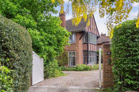 4 bedroom detached house for sale, Station Road, Beaconsfield, HP9