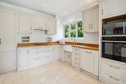 4 bedroom detached house for sale, Station Road, Beaconsfield, HP9