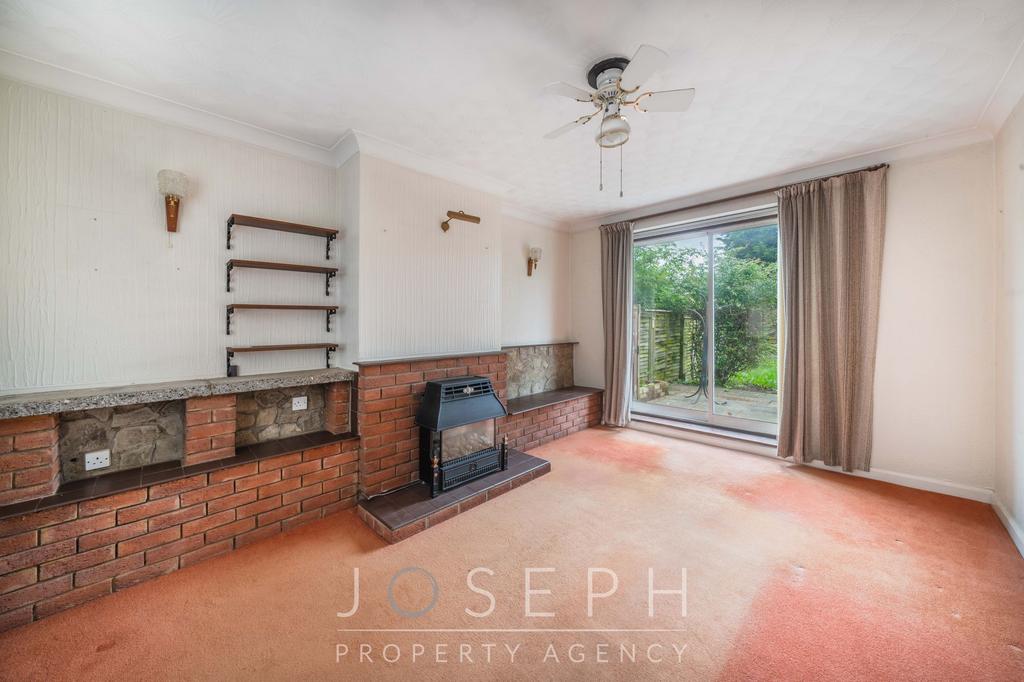Campbell Road, Ipswich, IP3 3 bed terraced house for sale £199,950