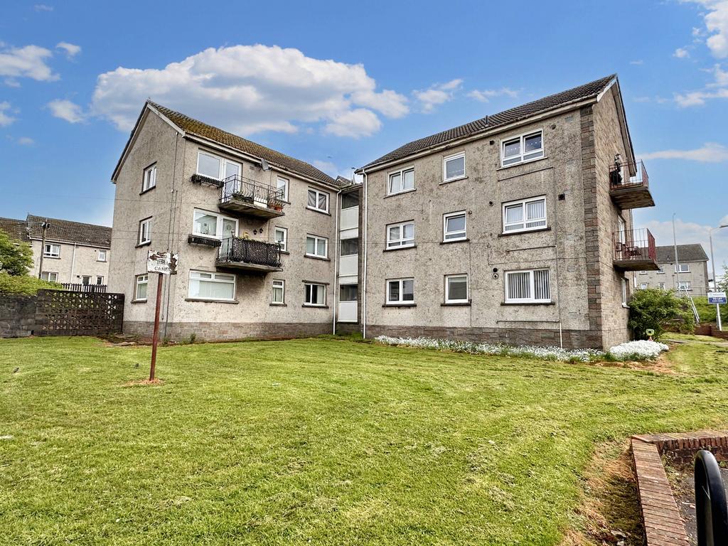 Meadowside Place, Airdrie ML6 2 bed ground floor flat to rent £500