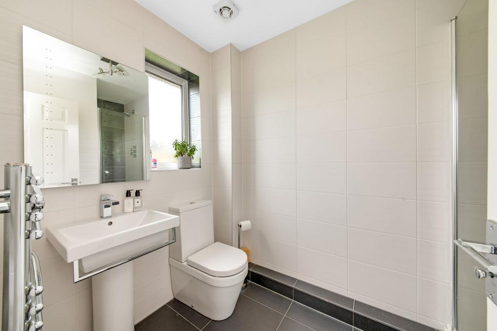 Bedroom two en suite