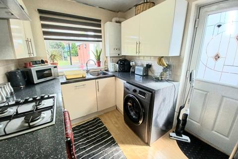 3 bedroom semi-detached house to rent, Linton Crescent, Leeds, West Yorkshire, LS17