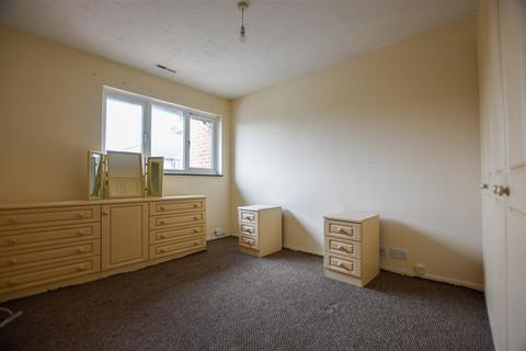 3 bedroom semi-detached house to rent, Haig Gardens, Gravesend, Kent, DA12 1NE