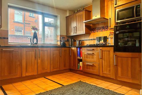 4 bedroom terraced house for sale, Alma Street, Cronkeyshaw, Rochdale, Greater Manchester, OL12