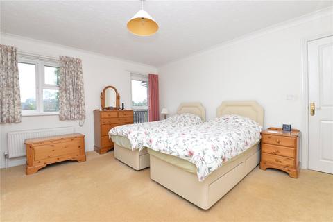 2 bedroom apartment for sale, Station Road, New Milton, Hampshire, BH25