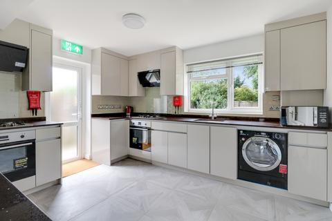 1 bedroom property to rent, Rambler Close, Taplow SL6