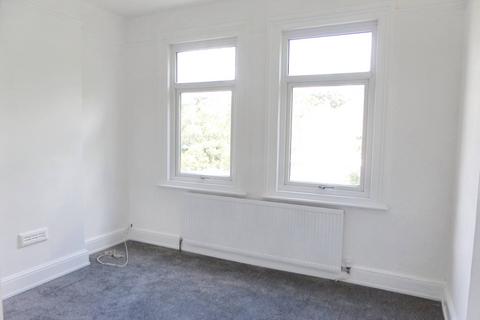 3 bedroom flat for sale, Coombe Road, Croydon CR0