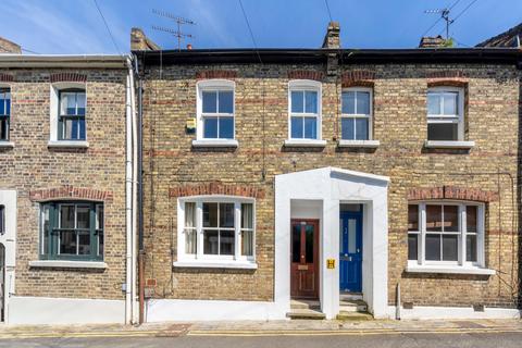 2 bedroom terraced house to rent, Whistler Street, London, N5