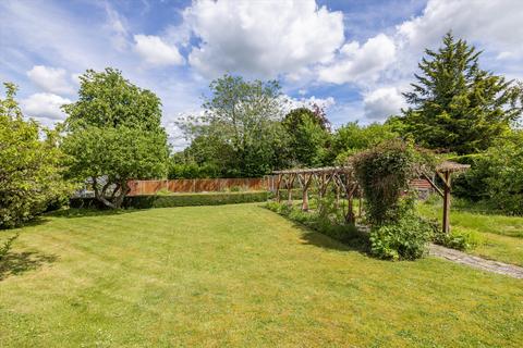 4 bedroom detached house for sale, Fairway, Guildford, Surrey, GU1.