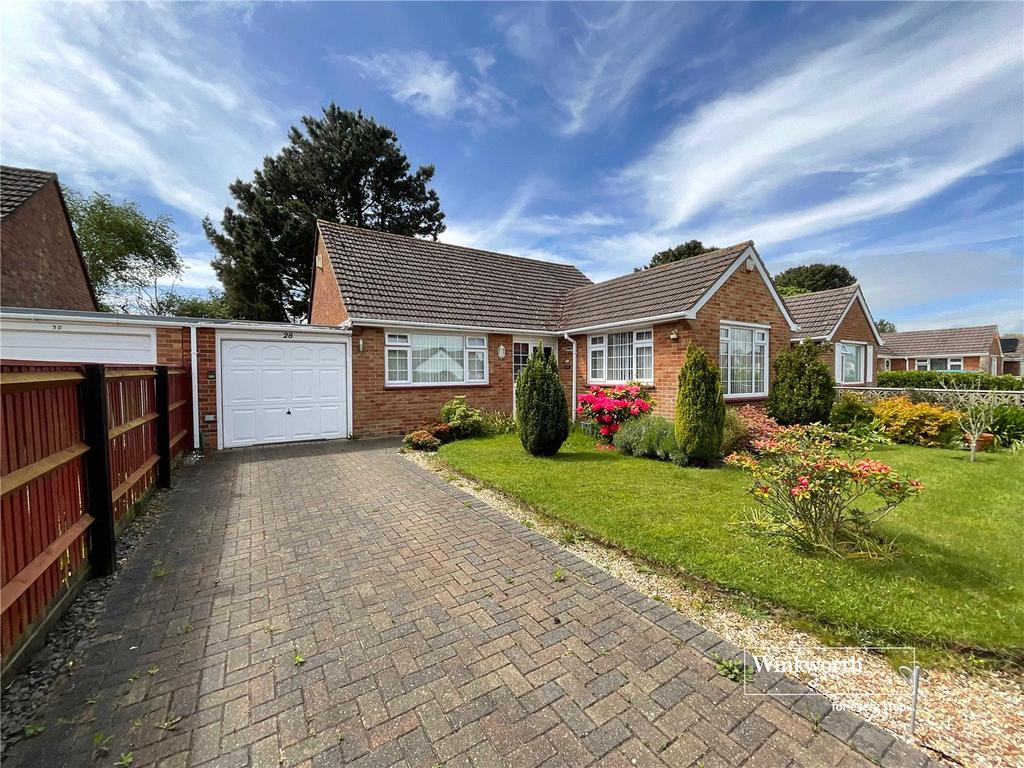 Western Avenue, Barton on Sea, New... 3 bed bungalow for sale £500,000
