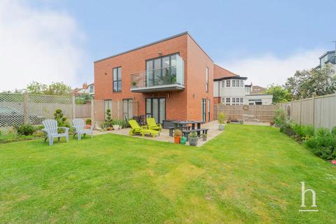 3 bedroom link detached house for sale, Lingdale Road, West Kirby CH48