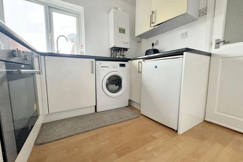 2 bedroom flat for sale, Station Avenue South, Fencehouses, Houghton Le Spring, Tyne and Wear, DH4 6HN