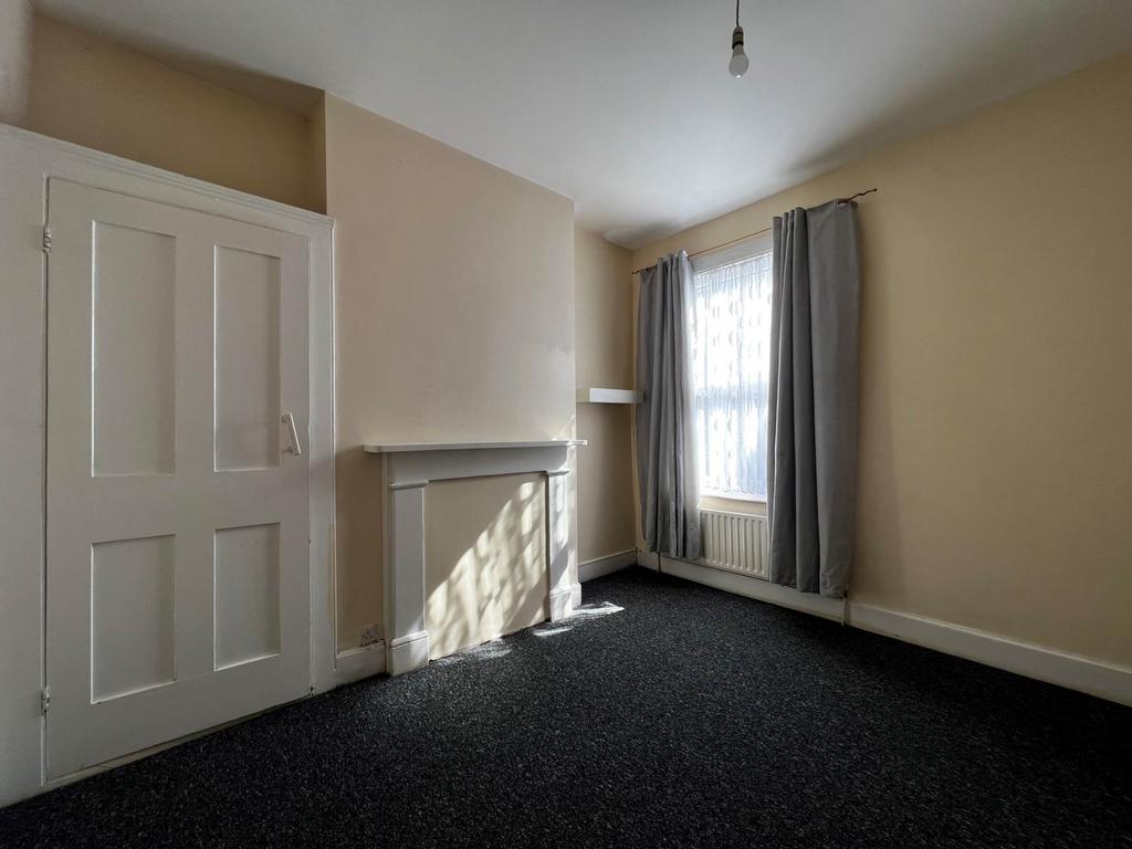 Capel Road, Forest Gate, E7 1 bed flat - £1,400 pcm (£323 pw)