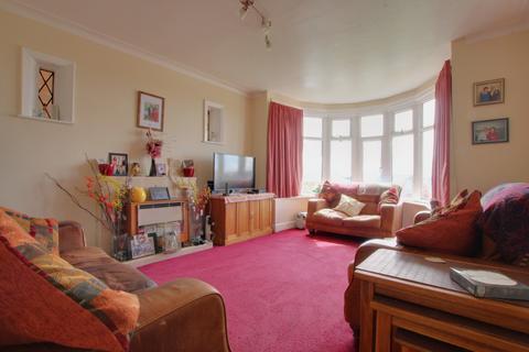 27 Auriol Drive, Havant, PO9 3LS