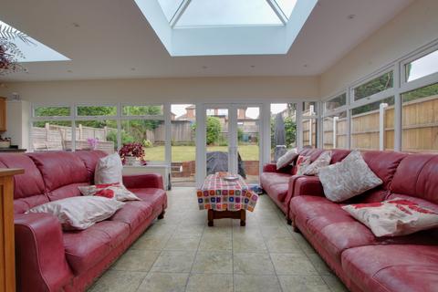 27 Auriol Drive, Havant, PO9 3LS