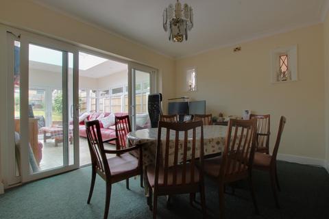 27 Auriol Drive, Havant, PO9 3LS