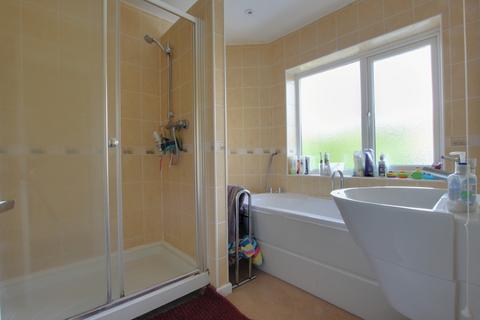 27 Auriol Drive, Havant, PO9 3LS