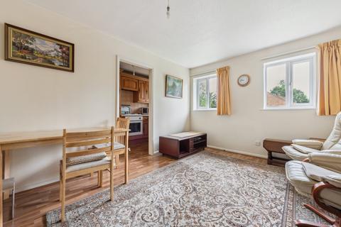 1 bedroom maisonette for sale, Oakcroft Close, Pinner, HA5