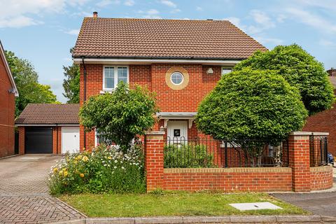 4 bedroom detached house for sale, Inhams Road, Holybourne, Alton, Hampshire, GU34