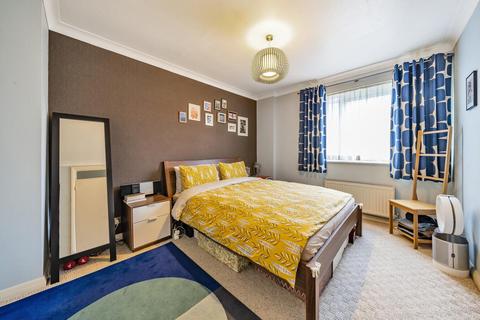 2 bedroom flat for sale, Putney Hill, Putney