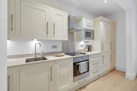 2 bedroom apartment to rent, Warwick Gardens, Kensington, London, W14