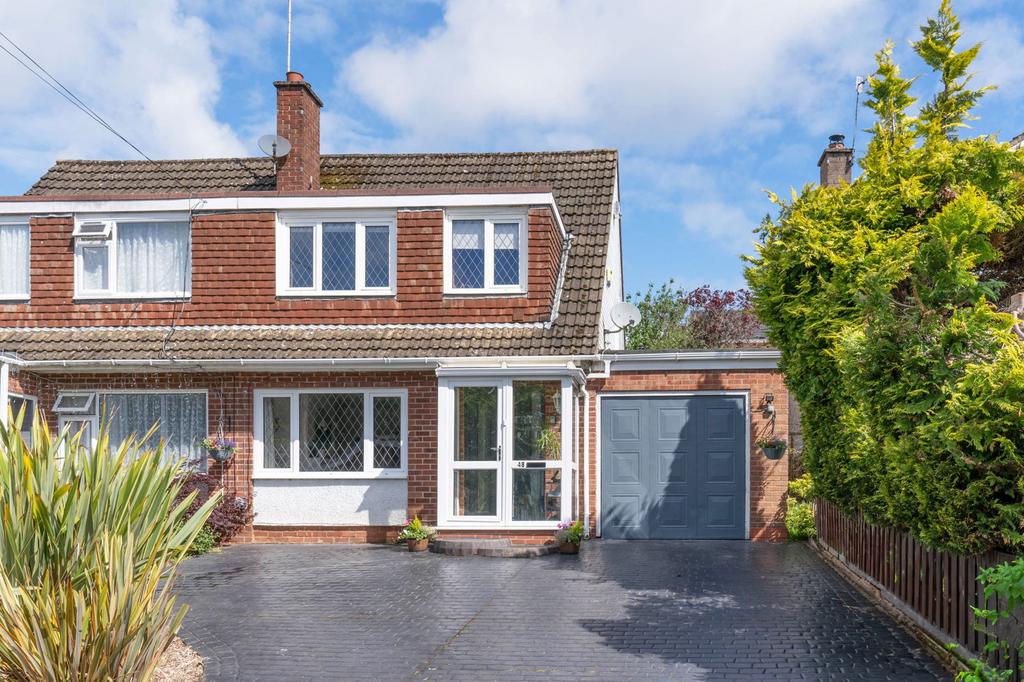 Ashmead Rise, Cofton Hackett, B45 8AD 3 bed semidetached house for