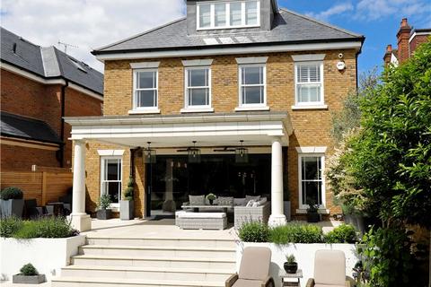 121 Cottenham Park Road, London, SW20 0DW