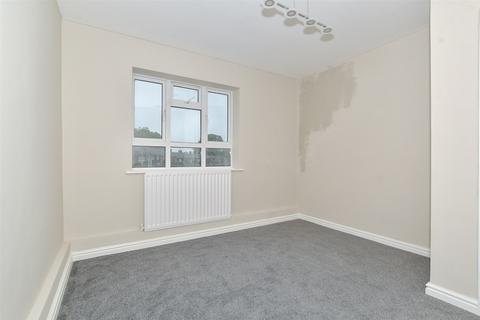 2 bedroom flat for sale, Wallis Avenue, Maidstone, Kent