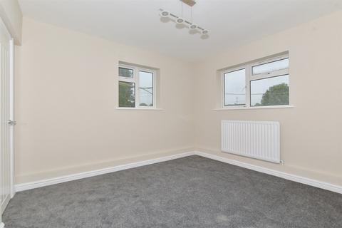 2 bedroom flat for sale, Wallis Avenue, Maidstone, Kent