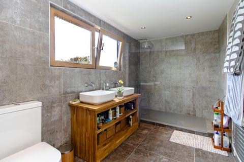 New House Bible Fields, Dummer, Basingstoke, RG25 2AN
