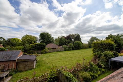 New House Bible Fields, Dummer, Basingstoke, RG25 2AN