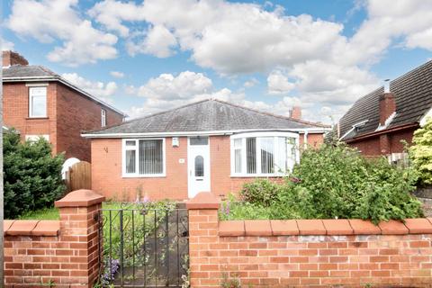 2 bedroom detached bungalow to rent, Windsor Road, Ashton-In-Makerfield, WN4