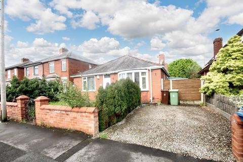 2 bedroom detached bungalow to rent, Windsor Road, Ashton-In-Makerfield, WN4