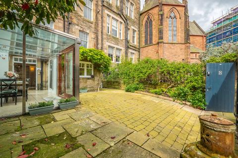 1 bedroom flat for sale, 8 Douglas Garden Mews, Dean Village, Edinburgh, EH4