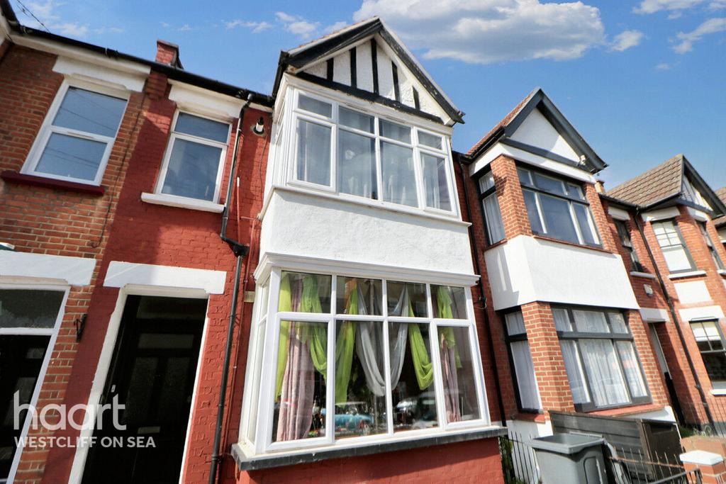 Alexandra Road, SouthendOnSea 2 bed flat for sale £230,000